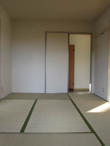 サン・フォーレス A0201号-2