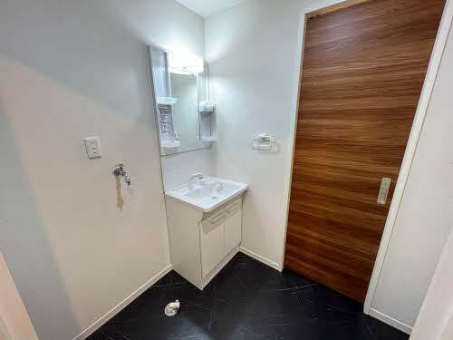 シンセリティ　＊＊ A0101号-5