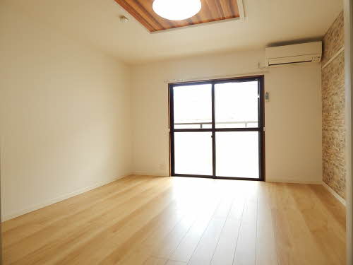 マダレンホール A0202号-2