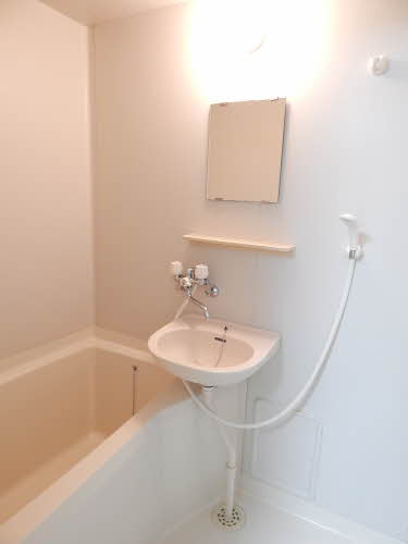 マダレンホール A0206号-3