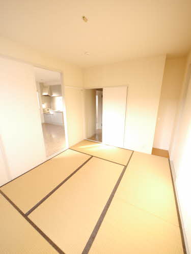 フィオーレⅠ　Ｂ棟　＊＊ B0202号-5