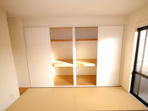 フィオーレⅠ　Ｂ棟　＊＊ B0202号-6