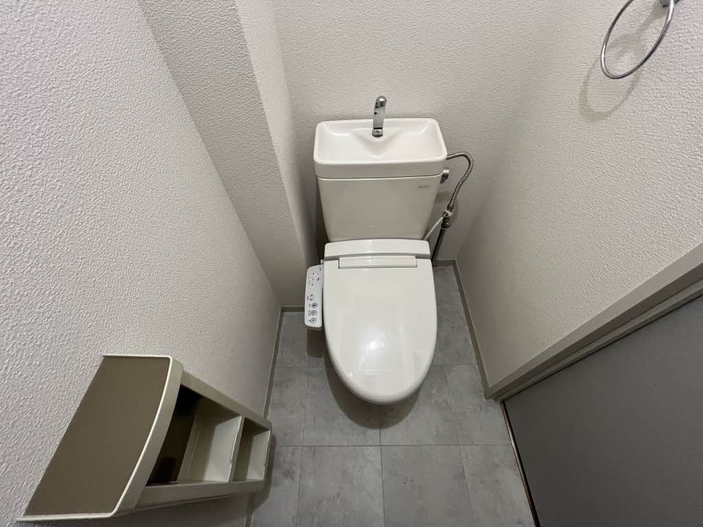 フィオーレⅡ　Ｃ棟　＊＊ C0102号-6