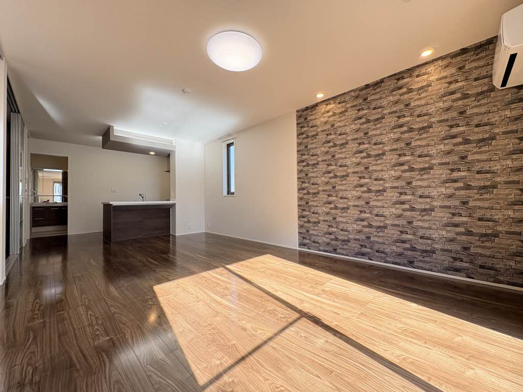 エヌ・ステータス国府 * A0104号-2