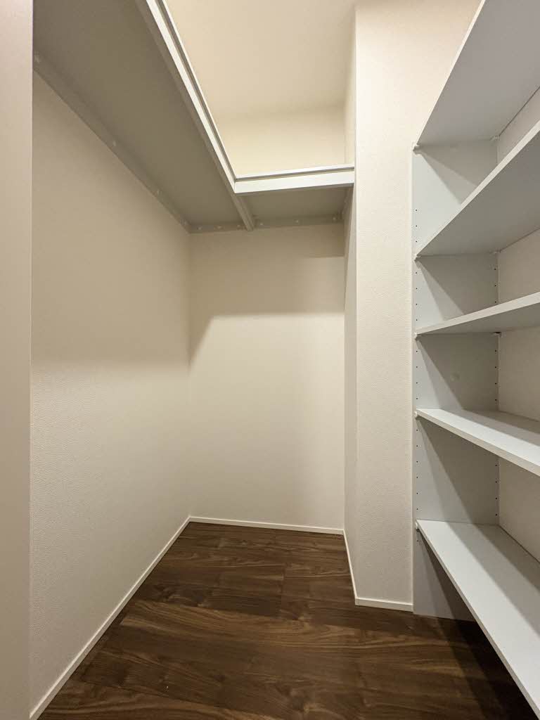 エヌ・ステータス国府 * A0104号-9