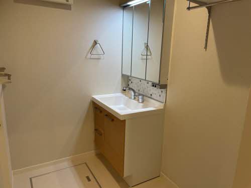 シャーメゾンローツェ国府　＊ A0102号-8