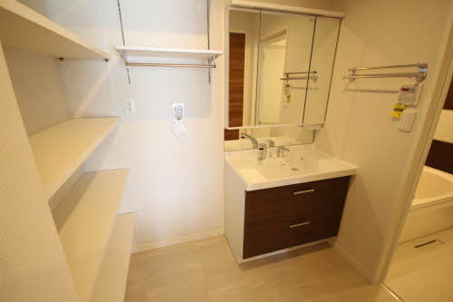 ＳｈａＭａｉｓｏｎ　ＹＡＳＵＮＩＳＨＩ　＊ A0202号-5