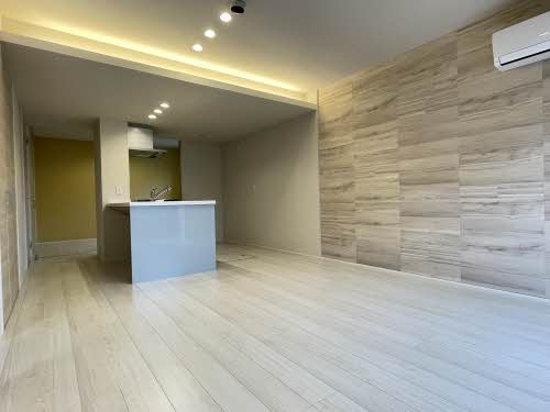 ファミリア新屋敷　＊＊ A0102号-2