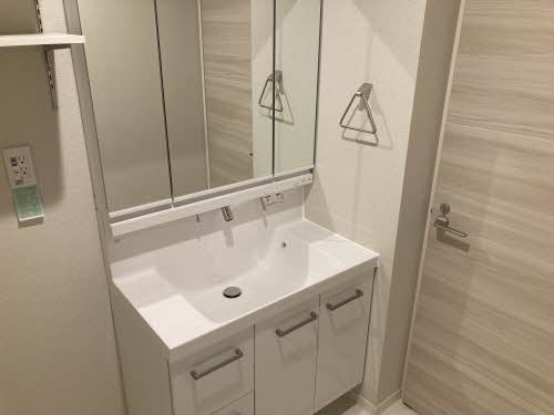 Ｓｈａｍａｉｓｏｎ　ｅｓｔ’　ｍａ－ｍａ　＊＊ A0102号-5