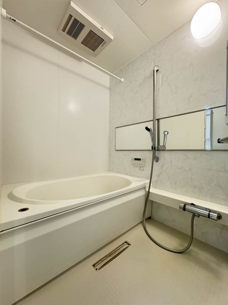 シャーメゾンクレイン　＊＊ A0103号-4