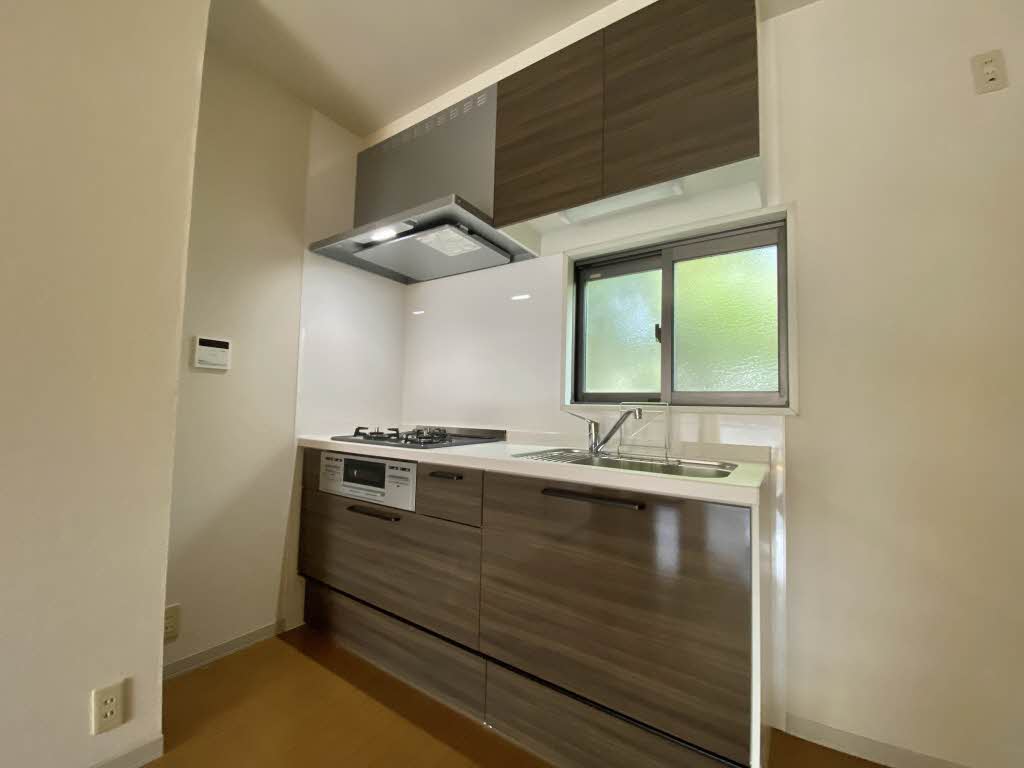 ロードサイド到津　Ｂ棟　＊＊ B0102号-3