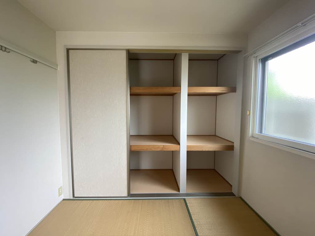 ロードサイド到津　Ｂ棟　＊＊ B0102号-8