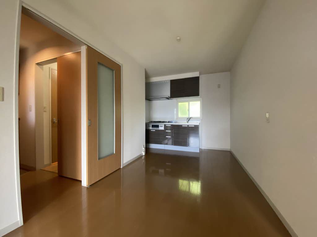 ロードサイド到津　Ｂ棟　＊＊ B0202号-2