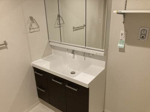 シャーメゾン湖東グランデ ** A0102号-5