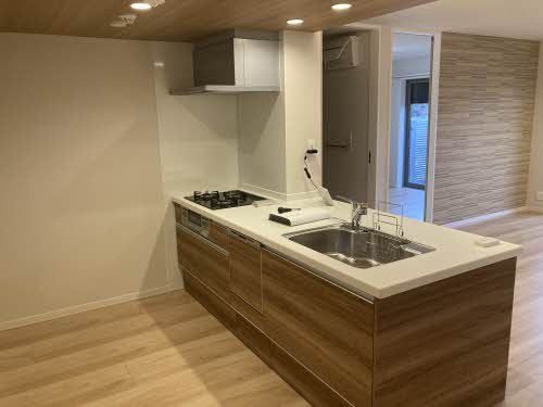 シャーメゾン湖東グランデ　＊＊ A0104号-3