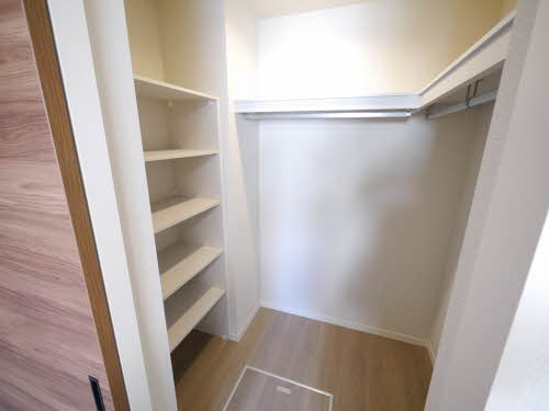 シャーメゾンステージ新成 ** A0102号-8