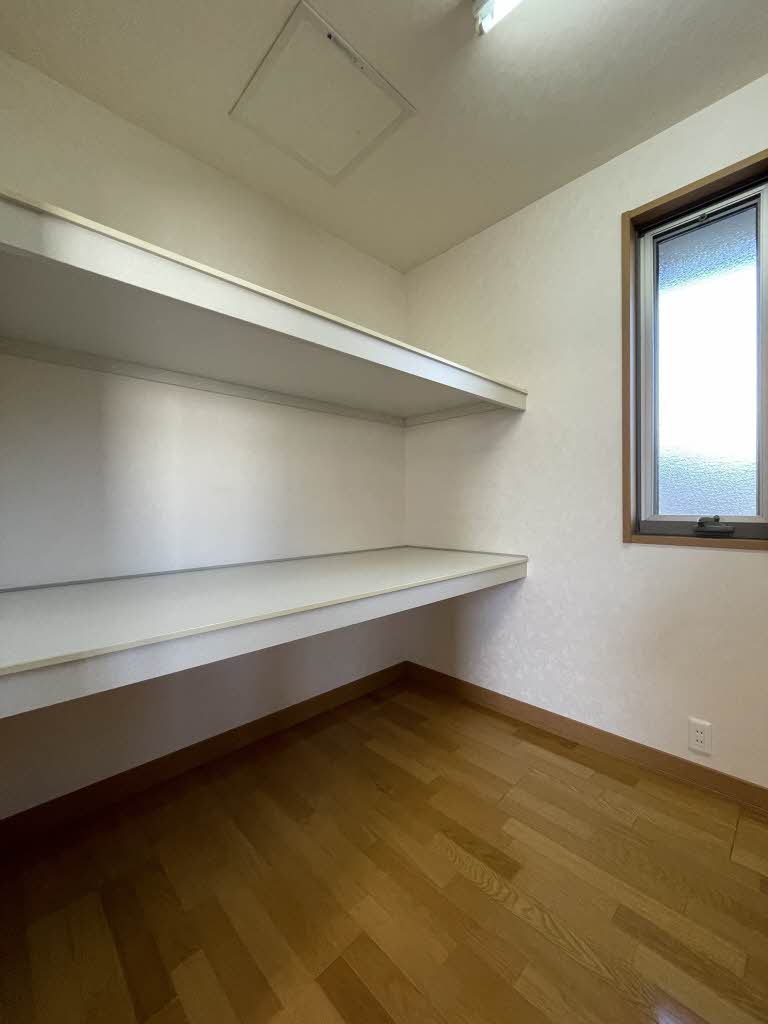 江津２丁目戸建貸家-8