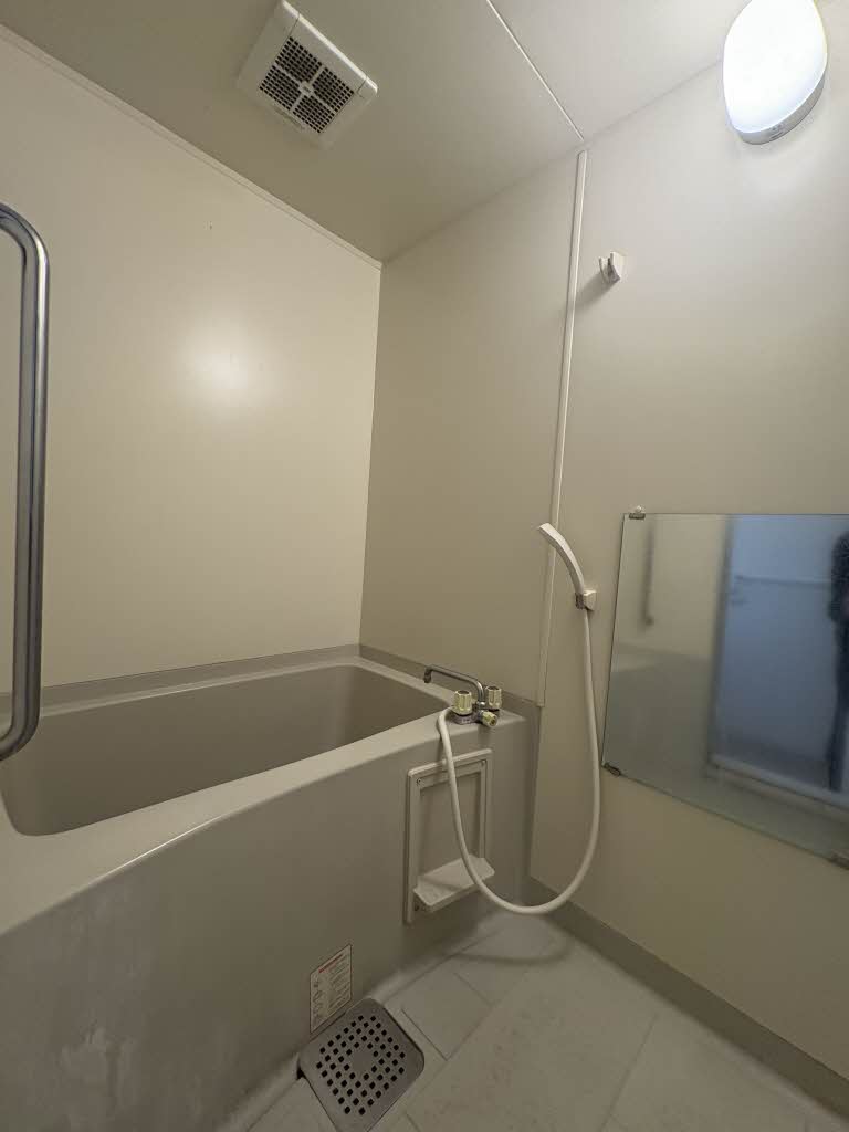 オー・ボアパティールⅡ　Ｂ棟 B0201号-4