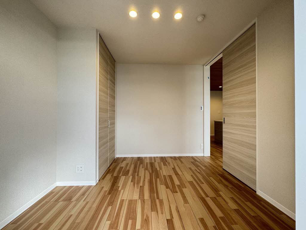 シャーメゾングレイス　＊＊ A0302号-9