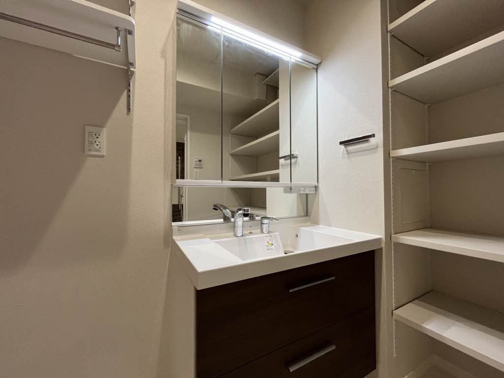 シャーメゾン西鳴水 ** A0102号-5