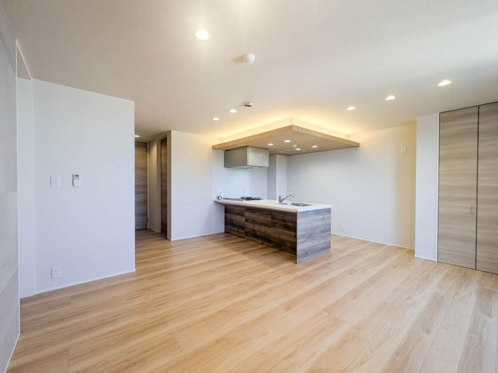 Ｒｅｆｉａｎｔ東谷山 A0301号-2