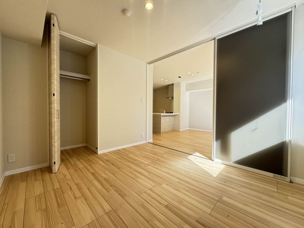 シャーメゾンレジデンス夜明 A0102号-8