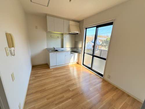 メゾン・ソレイユ A棟 A0201号-2