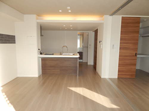 シャーメゾンステージ鳥栖　＊＊ A0302号-2