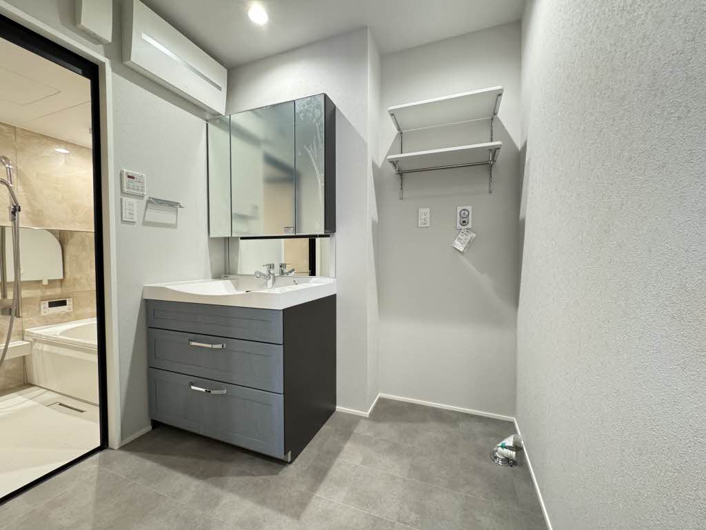 シャーメゾンハマヴィラガーデン警固 A0202号-7