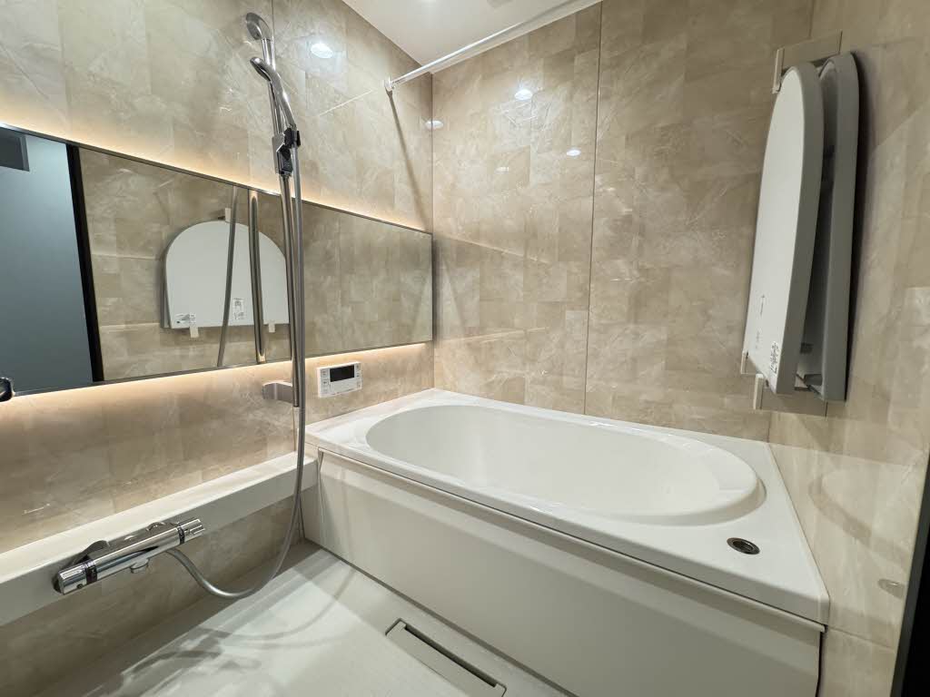 シャーメゾンハマヴィラガーデン警固 A0202号-8