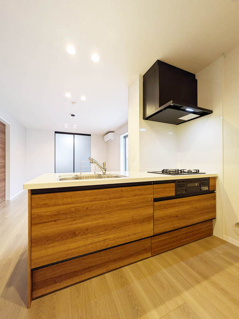 サン　ウィステリア A0201号-5