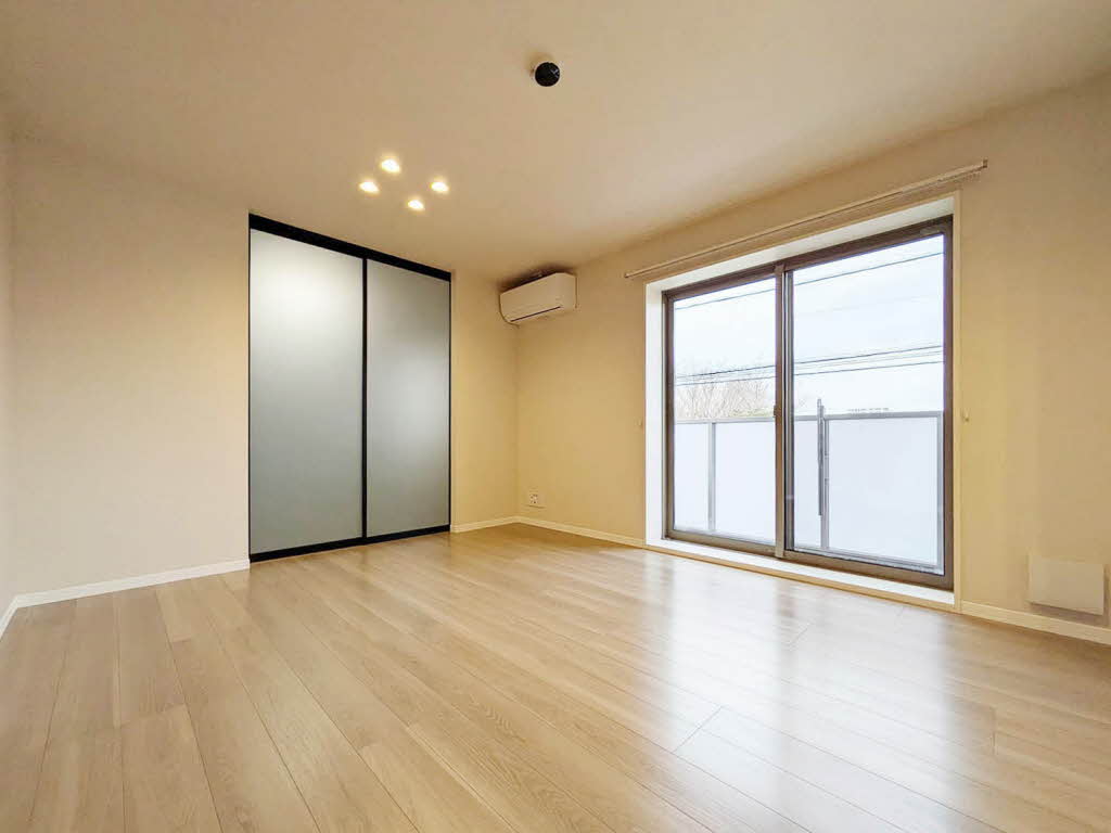 サン　ウィステリア A0203号-2