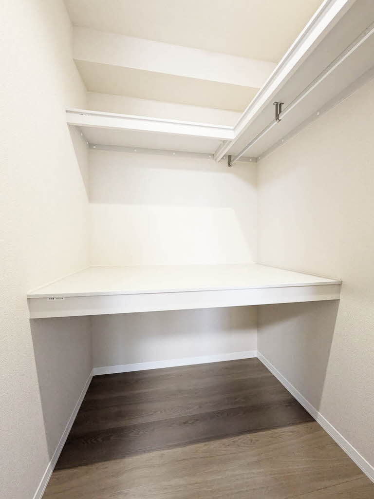 サン　ウィステリア A0203号-4