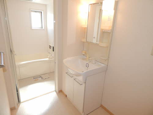 アンビシヨン　Ａ棟　＊ A0101号-6