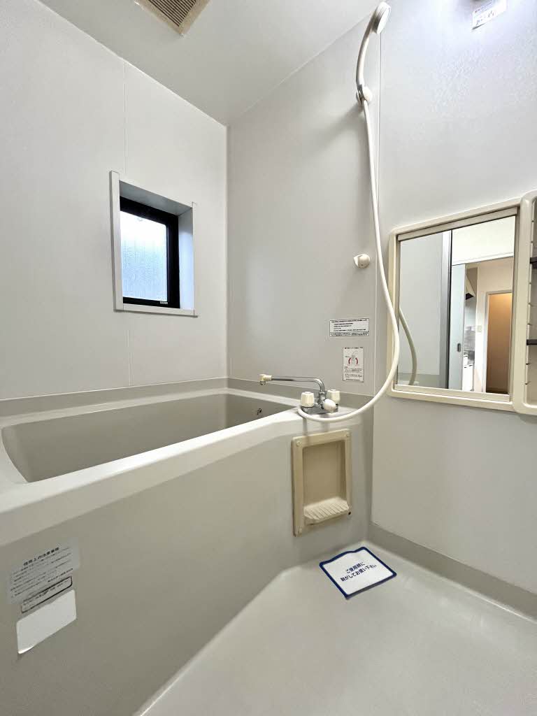 ポアソン日出　Ａ棟　＊ A0101号-4