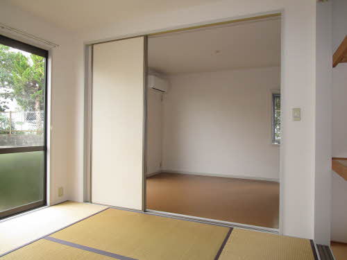 ファミーユ Ⅰ号館 A0101号-11