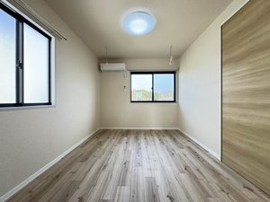 シャンテ和泉　Ｂ棟　＊＊ B0201号-8