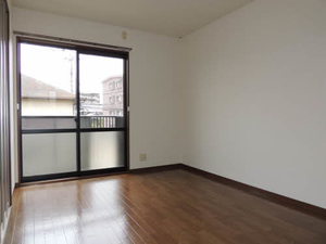 ファミーユ島町　Ｂ棟　＊＊ B0101号-3