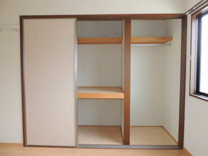 ファミーユ島町　Ｂ棟　＊＊ B0101号-11