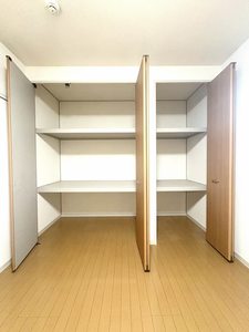 シャーメゾンみち C棟 * C0102号-8