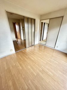 ハローキティ館　＊＊ A0202号-2