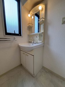 フォーレスＳ　Ｂ棟　＊ B0102号-3