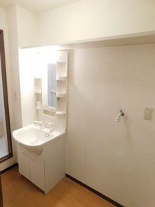 サンヒルズ　Ｃ棟　＊＊ C0201号-4