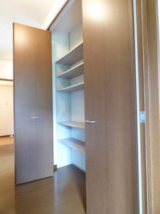 サンヒルズ　Ｃ棟　＊＊ C0201号-10