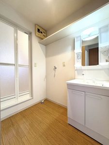 リヴ　アヴェニール　Ａ棟　＊＊ A0201号-5