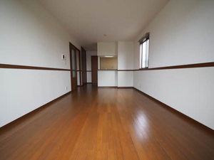 スリーゼ　Ｃ棟　＊＊ C0102号-2