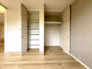 フローラル　Ｂ棟　＊＊ B0101号-5