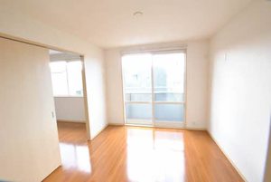 バリュージュ　＊＊　Ｂ棟 B0201号-3