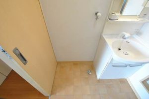 バリュージュ　＊＊　Ｂ棟 B0201号-5