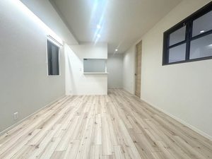 プリムロウズ　フラット　Ａ棟　＊＊ A0202号-1